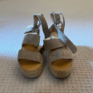 Dolce Vita Size 8 Taupe Espadrille Wedge
